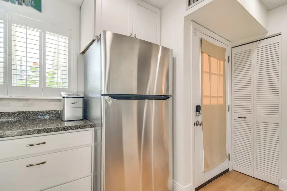 1 Block to Sunset Beach: Dog-friendly Family Home