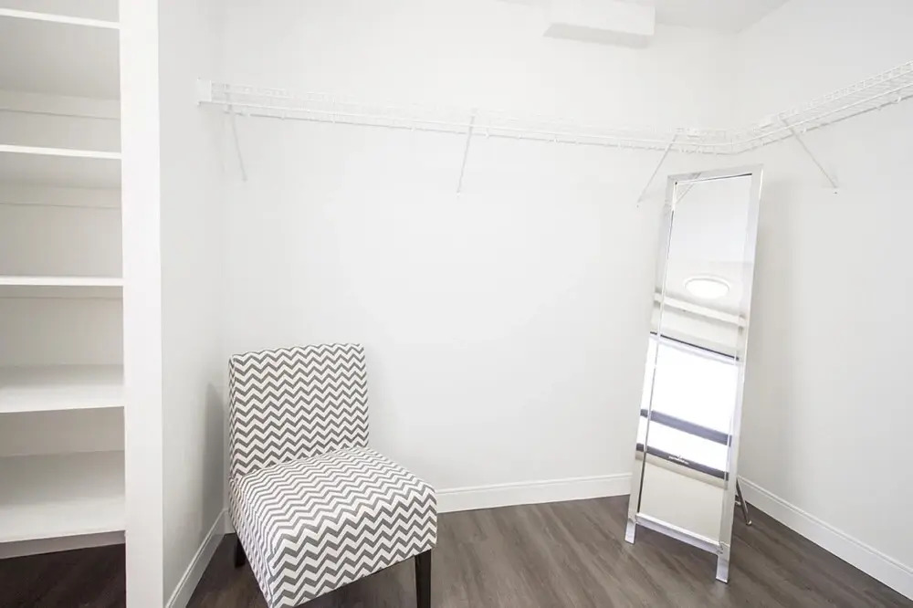 Luxurious 1bdrm Apartment With Parking and Wi-fi
