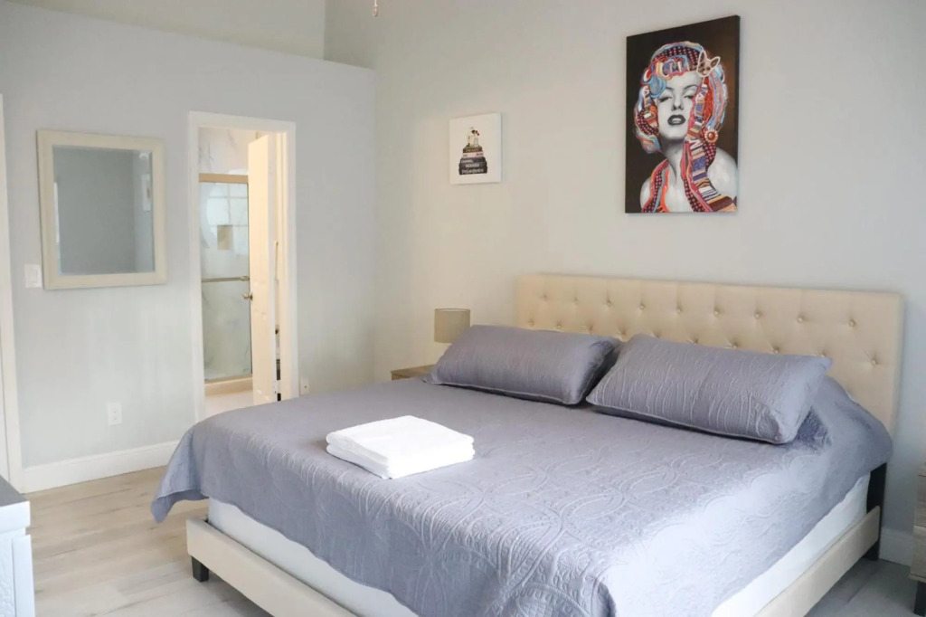 Grand Executive 3BD Condo Apartment Near Disney Parks 4