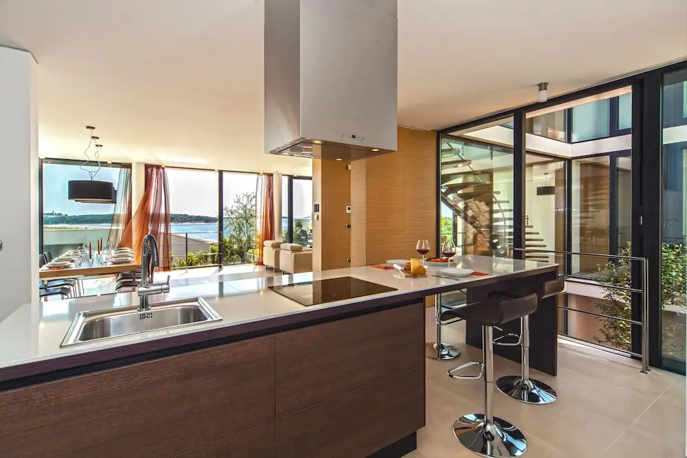 Golden Rays Luxury Villas & Apartments