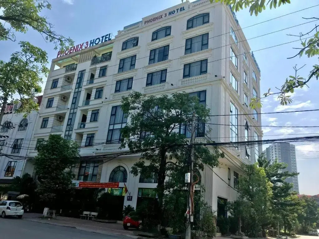 Phoenix 3 International Hotel