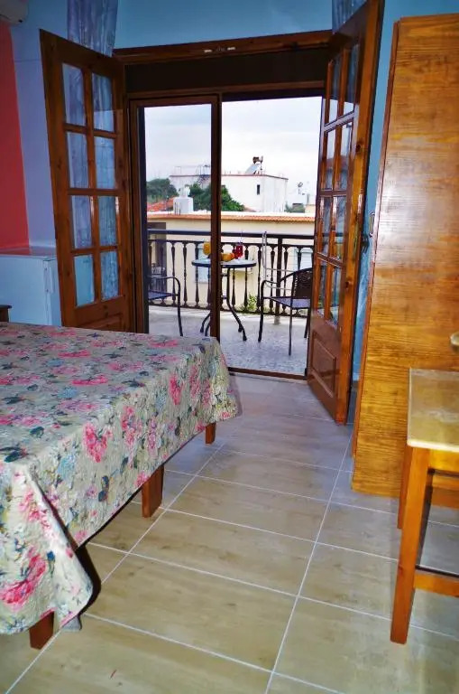 Sotiras Rooms