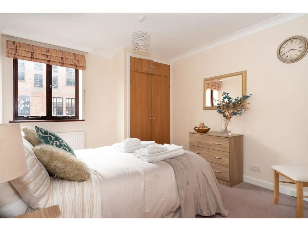 Luxury and Spacious Flat for 6 in the City Centre
