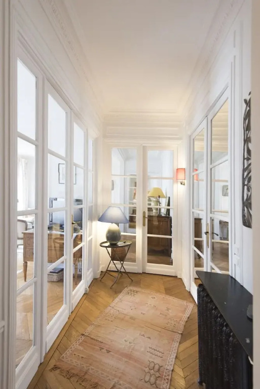 Elegance near Batignolles