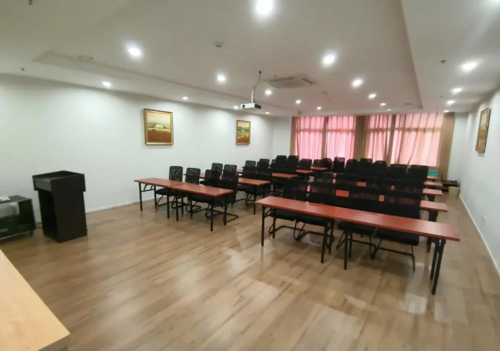 Hanting Hotel Chongqing Nanping Walking Street Center