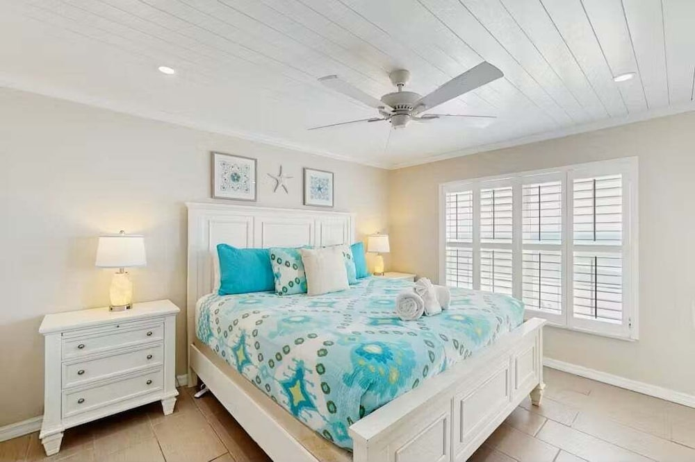 NSB Point East 302 - Just Beachy