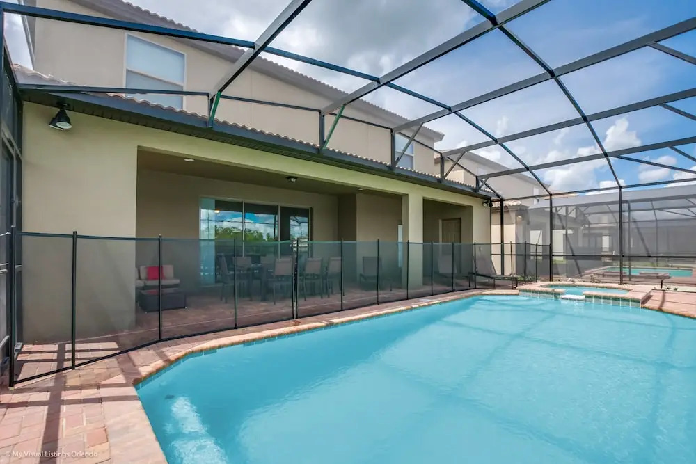 8 BD 6 BH House Villa at West Side