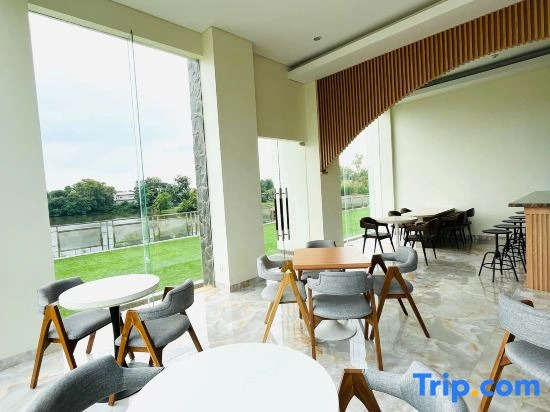 Lakeside TELL Cikarang