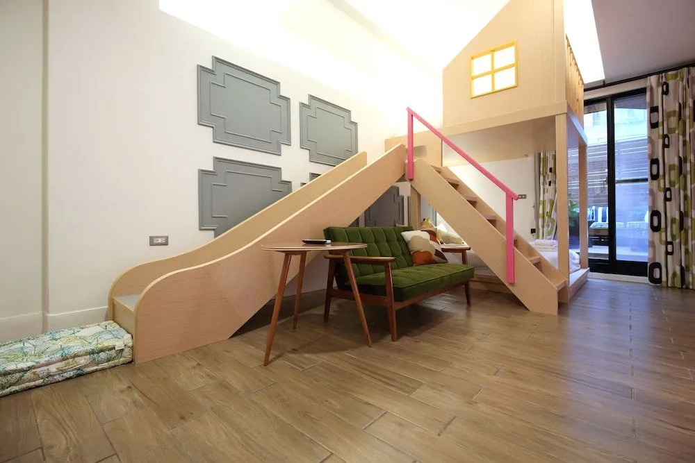 Apartment 321