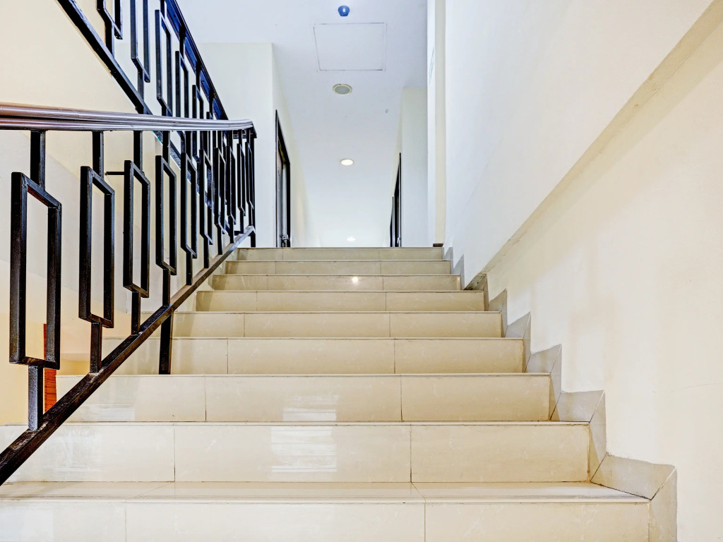 Hotel Five Star 2 by OYO Rooms
