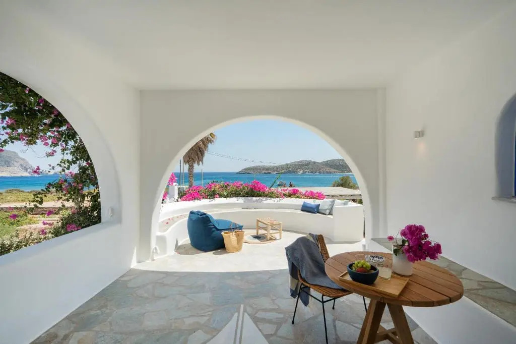 KAMEO, Antiparos