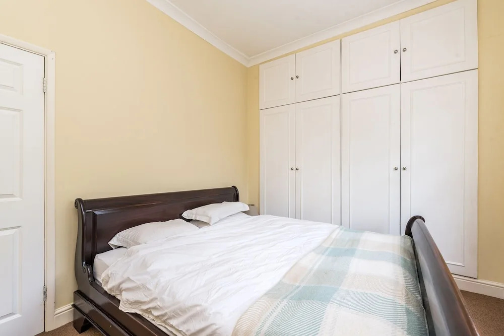 NEW Super 2BD Flat Well Connected to City Centre