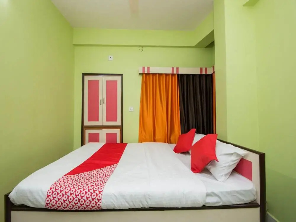 Hotel Moonlight by OYO Rooms