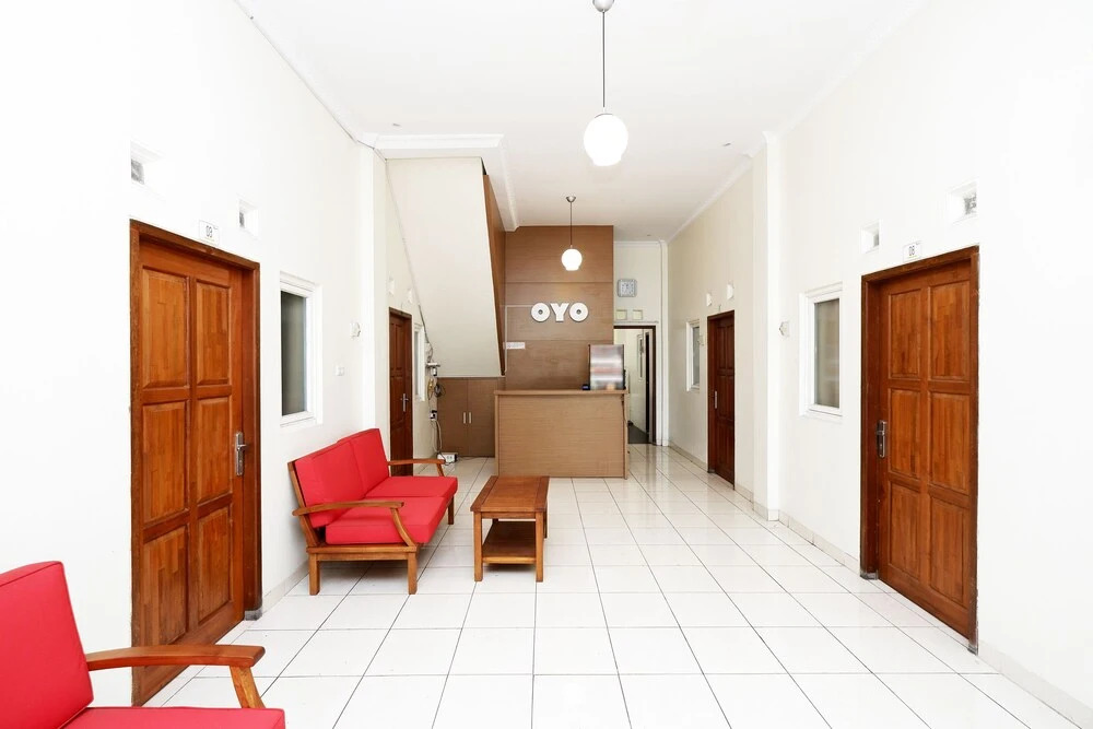 OYO 2428 Trision Hostel