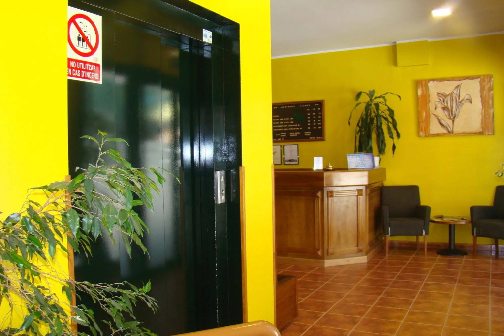 Aparthotel Llempó