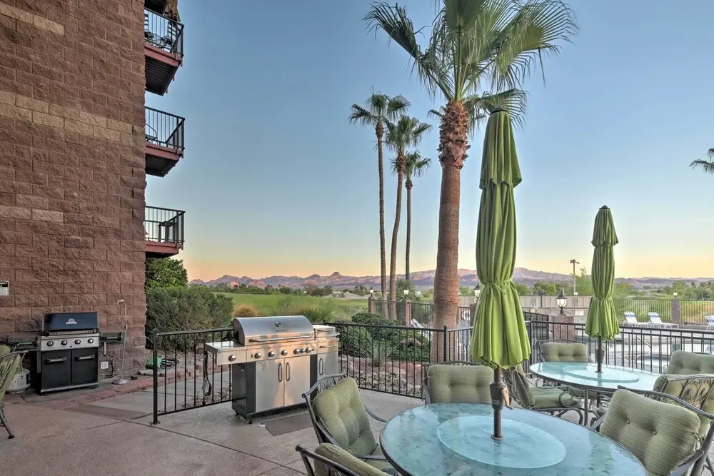 Walk to Golf & Beach: Queens Bay Resort Condo