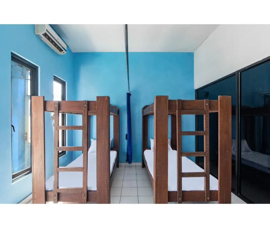 OYO 93433 Bunk Bed Bali