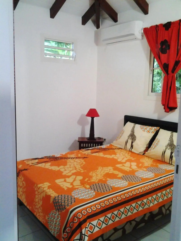 Maison d'une chambre avec piscine partagee jardin clos et wifi a Le Moule