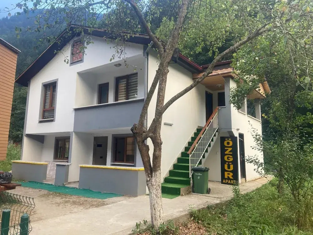 Özgür Apart Uzungöl
