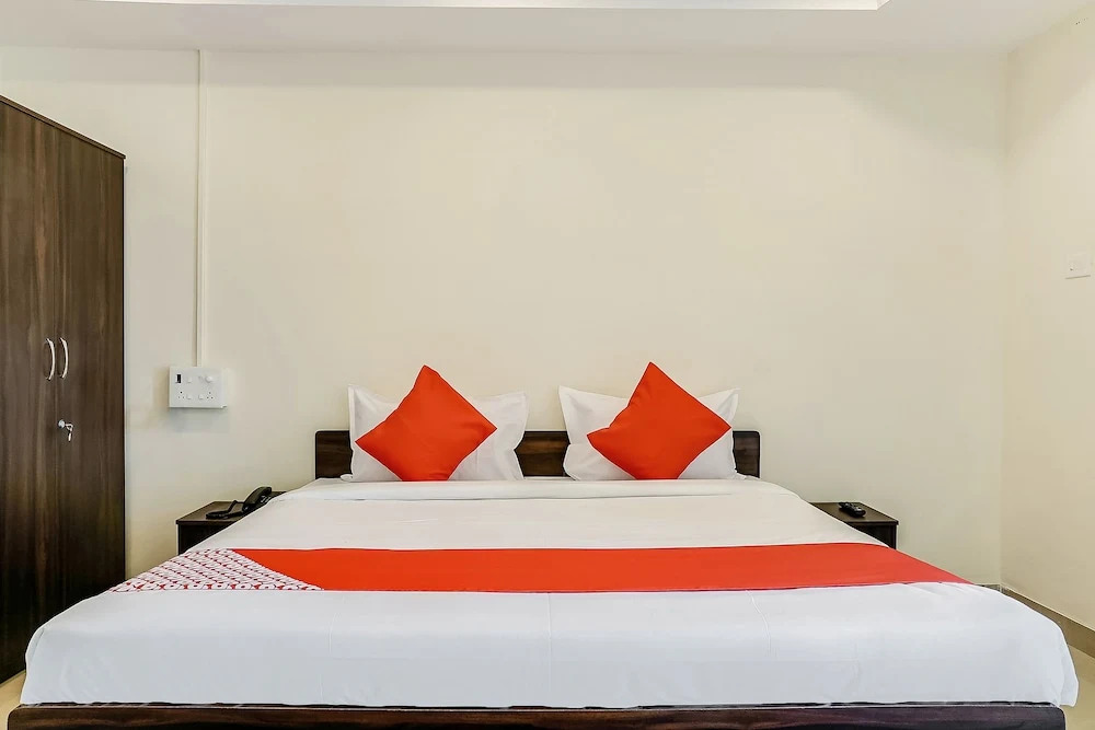 Oyo 19363 United Star Hotel