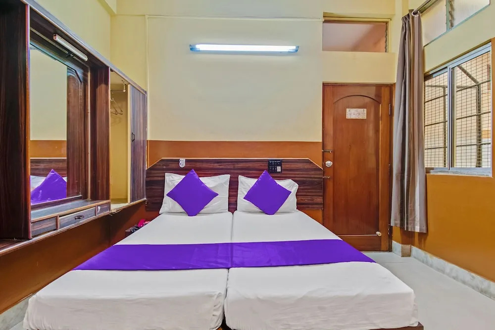 SPOT ON 48699 Hotel Pawan Sree Deluxe Lodge