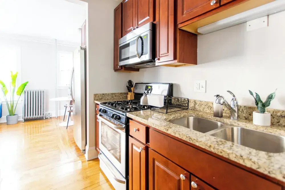 Nice 1BR Spot - Eastwood rep