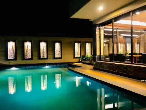 Merlot Suites