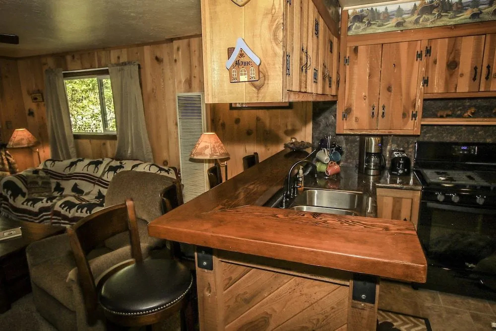 Our Mountain Hideaway - 2 Br home by RedAwning