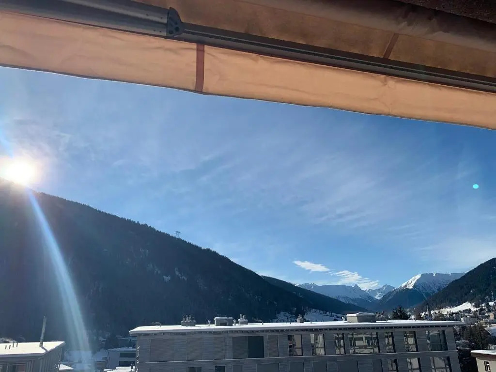 WEF 2024 Ferienwohnung, 1min von Kongresshaus