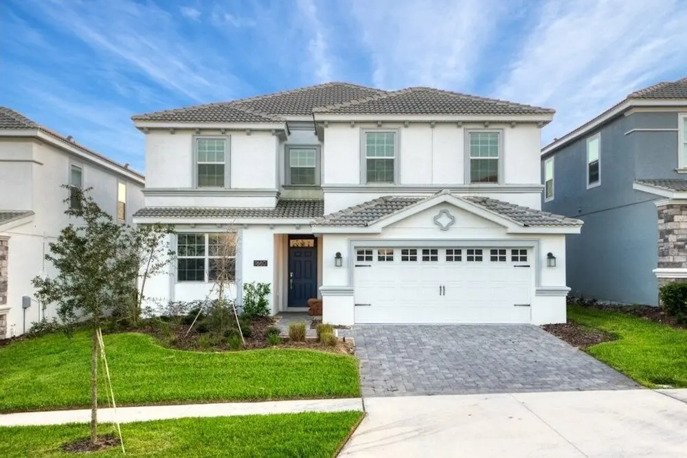 Boutique Styled 6-bed 6-bath home Pool/Spa! home