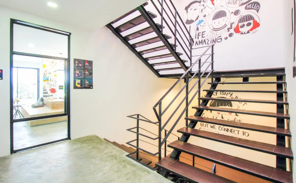 All day hostel @ BTS Bang Chak