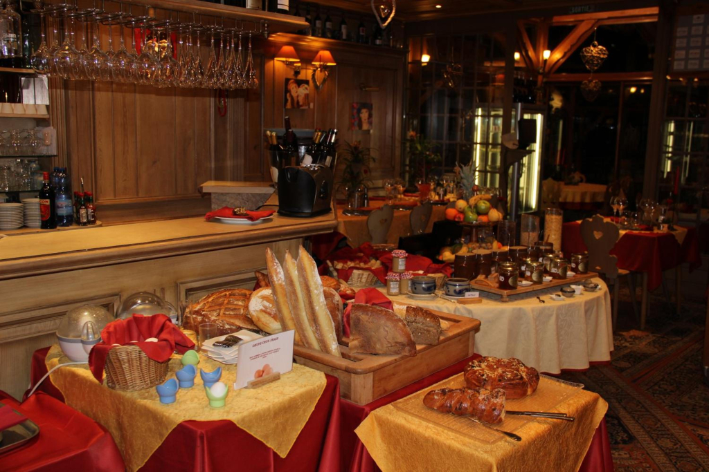 Hotel Restaurant Les Pins logis