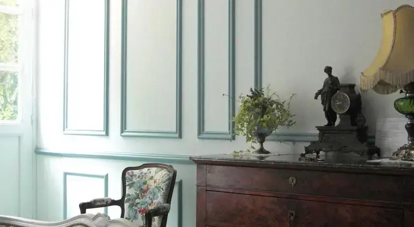 Le Tardif, Noble Guesthouse