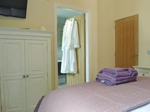 Tenement Farm Lodge