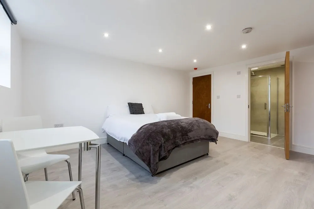 Brand new Studio in Camberwell 1B