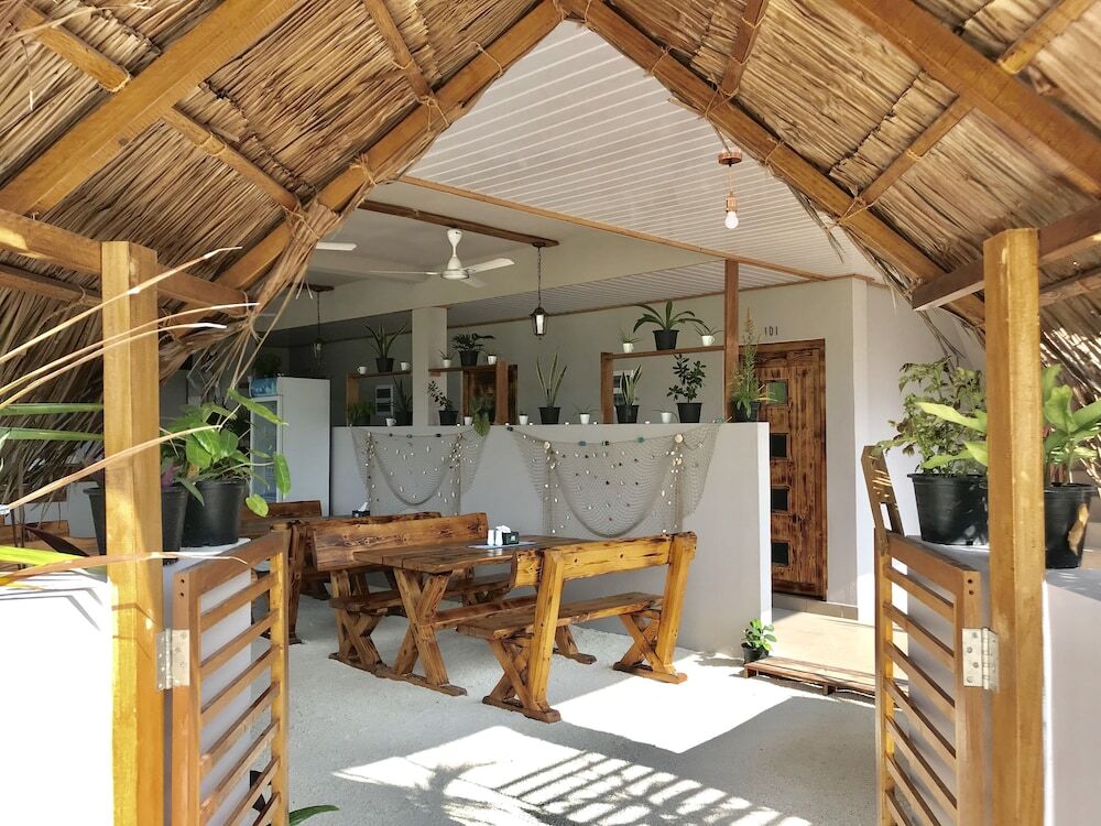 Dhiffushi Inn