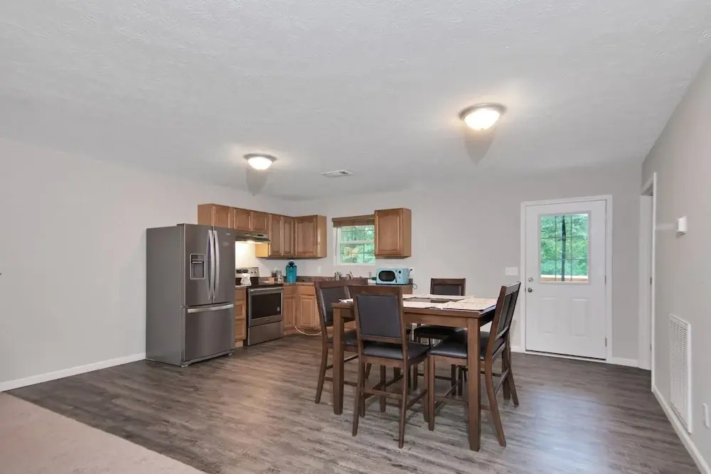 Cheerful 3-bedroom House With Private Parking 3 Home by Redawning
