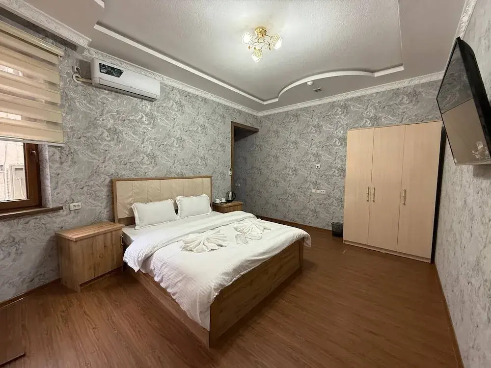 Anor Avenue Hotel