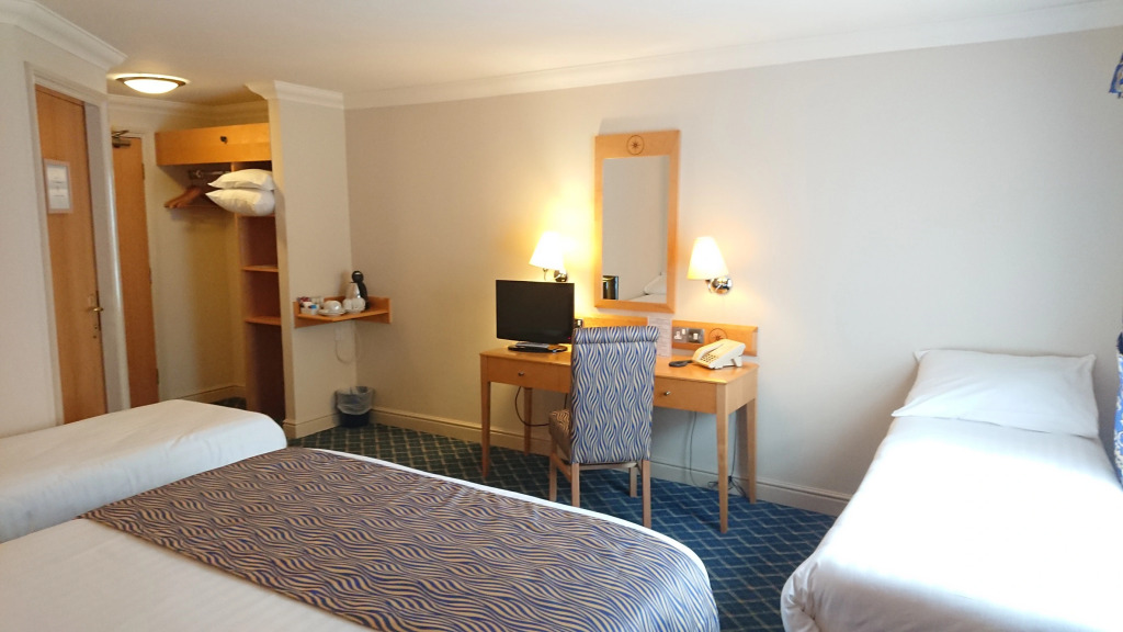 The Queens Hotel & Victoria Cloisters Apartments