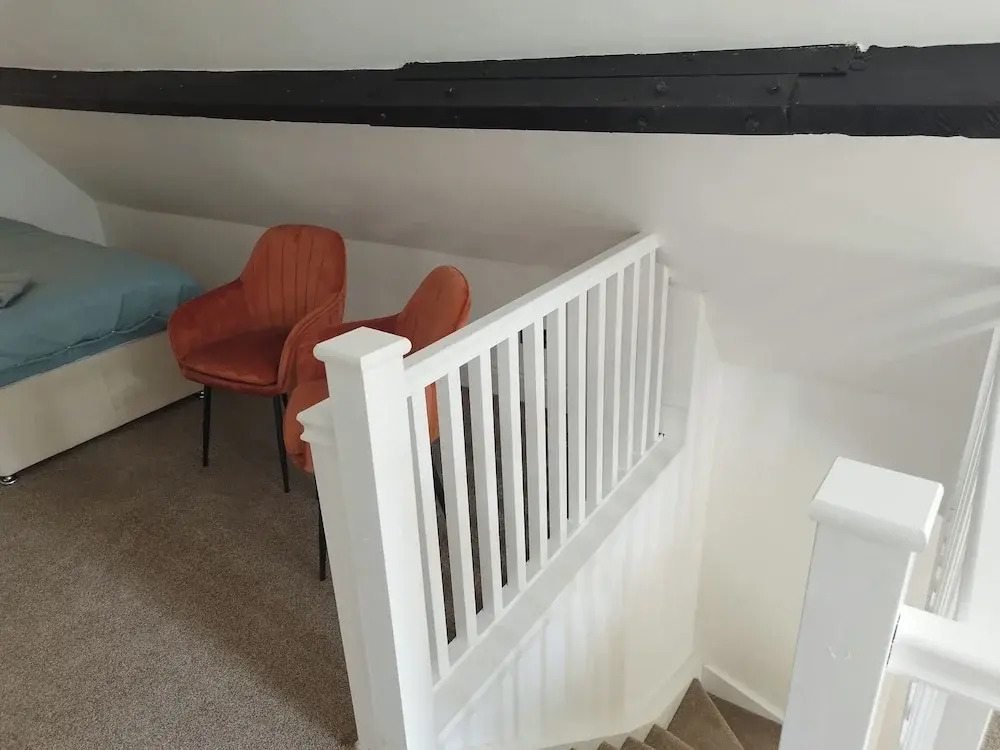 Old School House-2 Bedroom-sleeps 6-large Garden