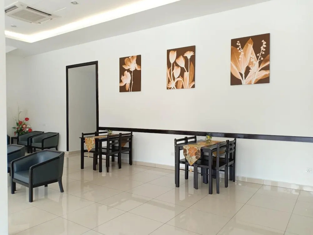 Hotel Alpha