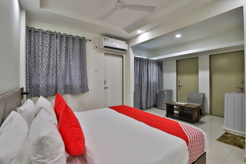 Crystal Service Apartments By OYO Rooms