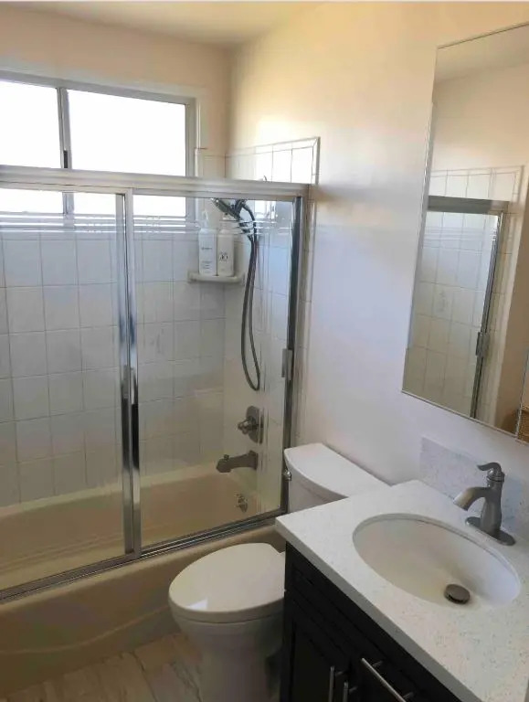 Cheerful, Beautifully Remodeled, Modern, Comfortable Home