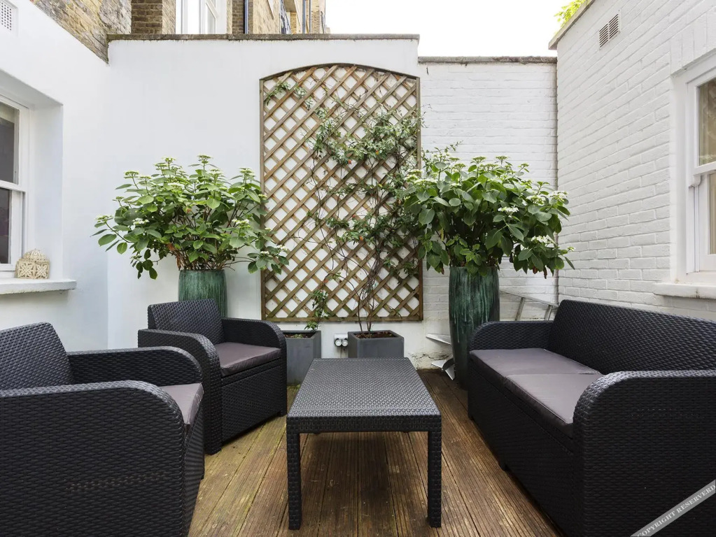 Veeve - Four Bedroom Apt. In Kensington