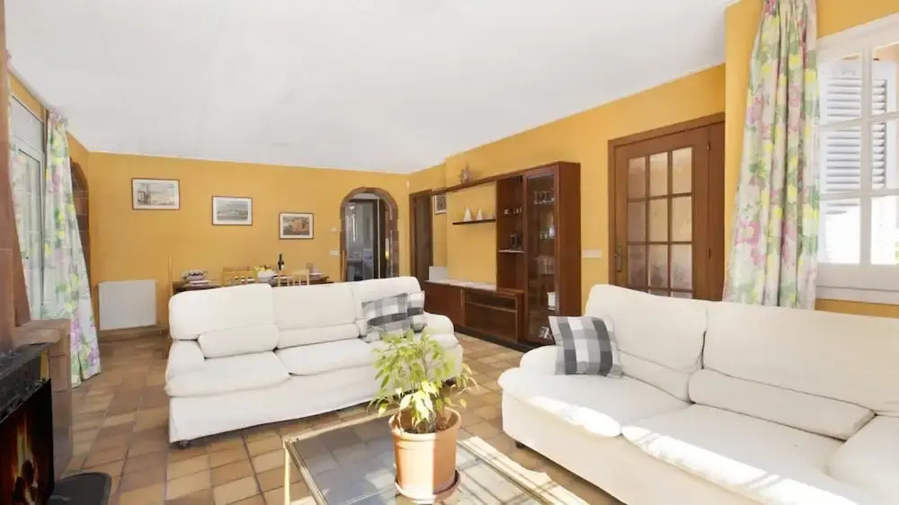 Del Pi in Blanes With 4 Bedrooms and 3 Bathrooms