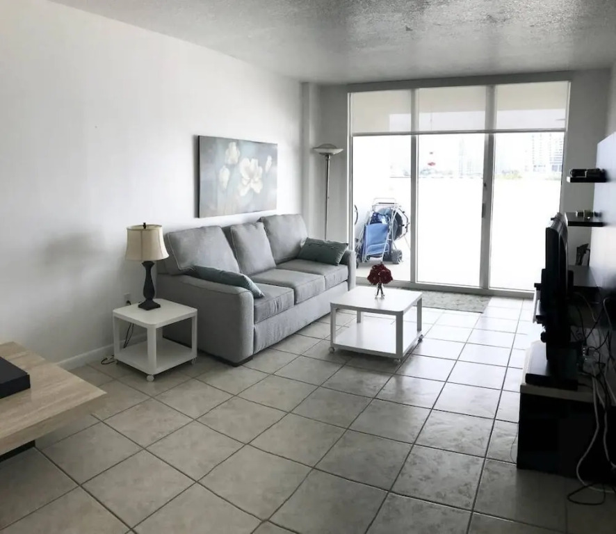 Le Marina Bay 304 - Condo 3 People, Sunny Isles