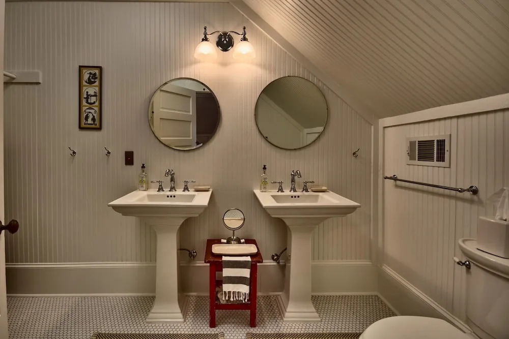 Heritage Sunday House