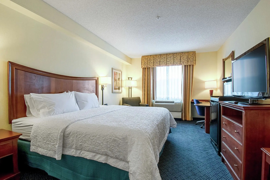 Hampton Inn Pine Grove