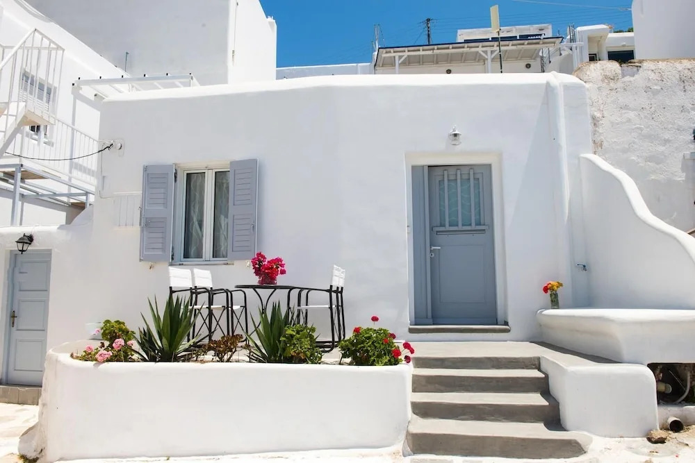Chora House