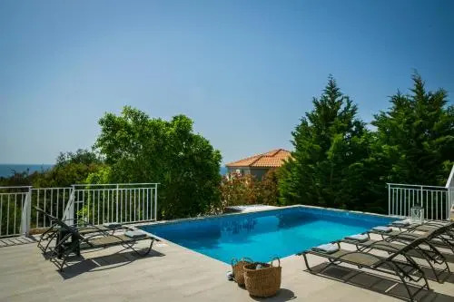 Sea View Villa in Skala